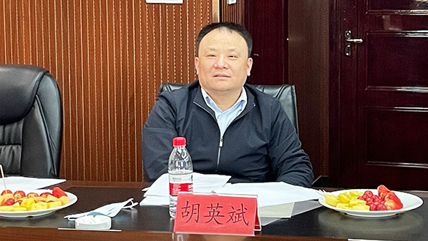 胡英斌.jpg 胡英斌.jpg
